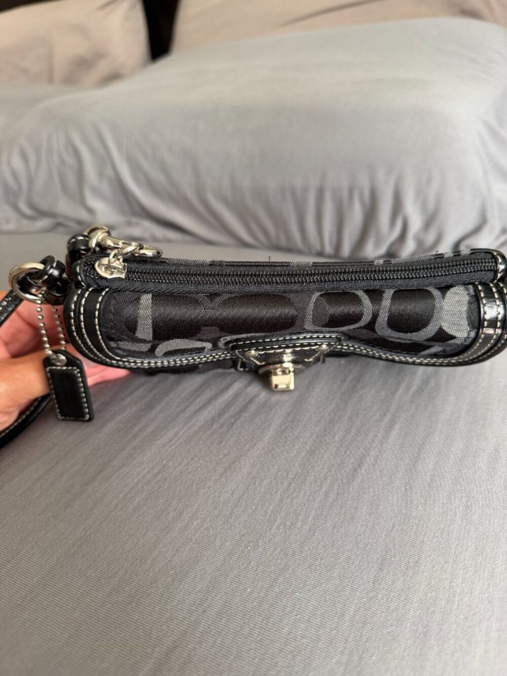 Coach Legacy Wristlet Y2K - Picture 3 of 6
